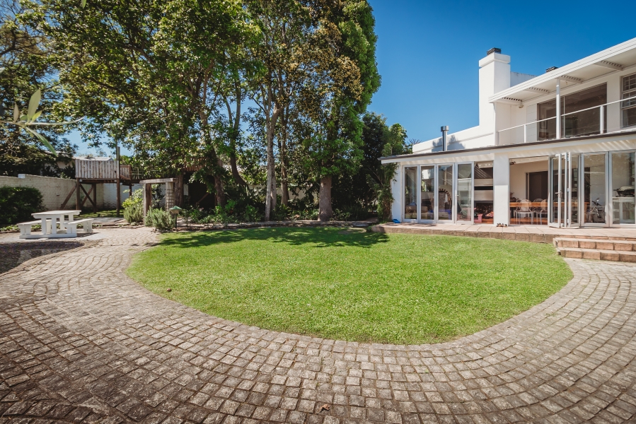 4 Bedroom Property for Sale in Heatherlands Western Cape